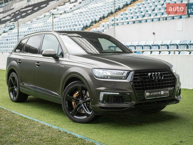 Синий Ауди Q7 e-tron, объемом двигателя 2.97 л и пробегом 153 тыс. км за 38900 $, фото 3 на Automoto.ua