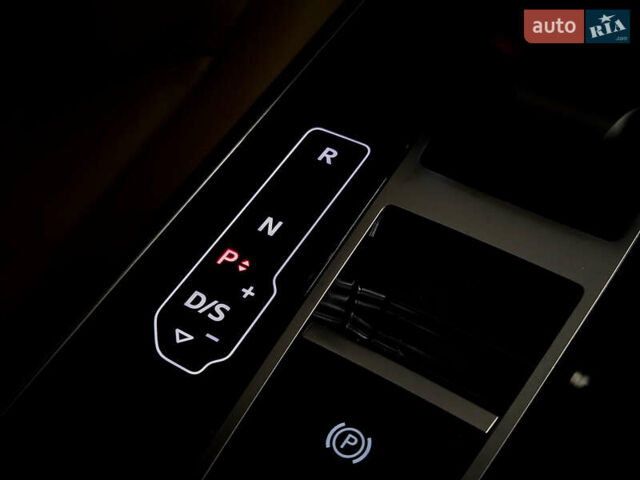 Білий Ауді Q8, об'ємом двигуна 3 л та пробігом 100 тис. км за 41999 $, фото 16 на Automoto.ua