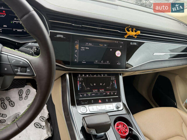 Белый Ауди Q8, объемом двигателя 3 л и пробегом 95 тыс. км за 55000 $, фото 4 на Automoto.ua