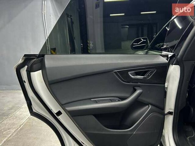 Білий Ауді Q8, об'ємом двигуна 3 л та пробігом 125 тис. км за 52500 $, фото 21 на Automoto.ua