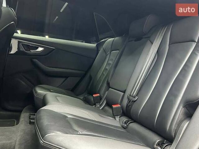 Белый Ауди Q8, объемом двигателя 3 л и пробегом 140 тыс. км за 56000 $, фото 23 на Automoto.ua