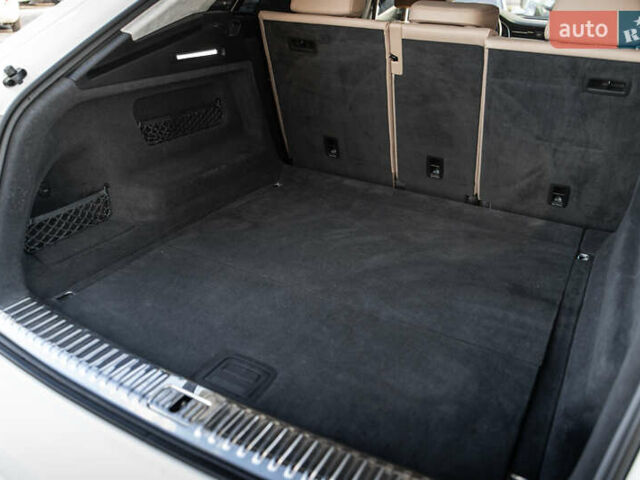 Белый Ауди Q8, объемом двигателя 3 л и пробегом 99 тыс. км за 49990 $, фото 31 на Automoto.ua