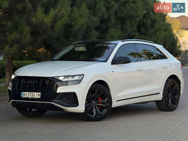 Белый Ауди Q8, объемом двигателя 2.97 л и пробегом 150 тыс. км за 57500 $, фото 3 на Automoto.ua