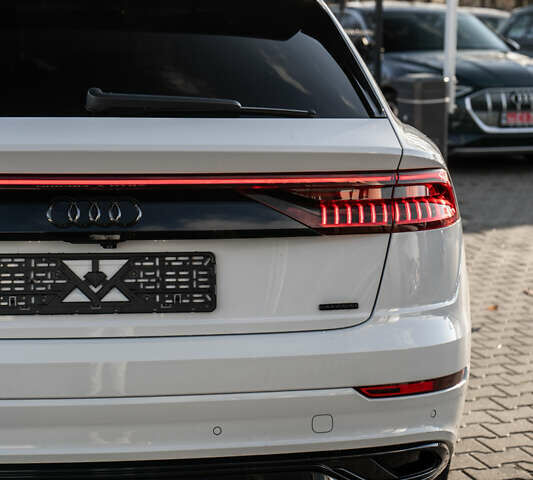 Белый Ауди Q8, объемом двигателя 3 л и пробегом 99 тыс. км за 49990 $, фото 9 на Automoto.ua