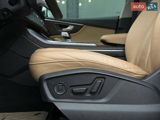 Білий Ауді Q8, об'ємом двигуна 3 л та пробігом 139 тис. км за 48000 $, фото 28 на Automoto.ua