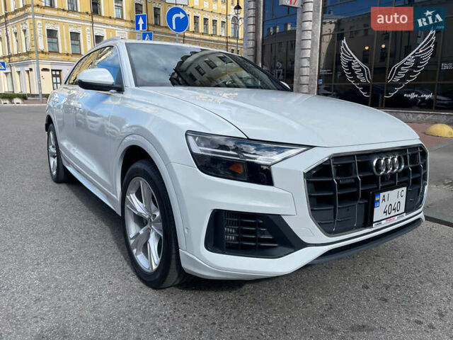 Белый Ауди Q8, объемом двигателя 3 л и пробегом 75 тыс. км за 56750 $, фото 1 на Automoto.ua