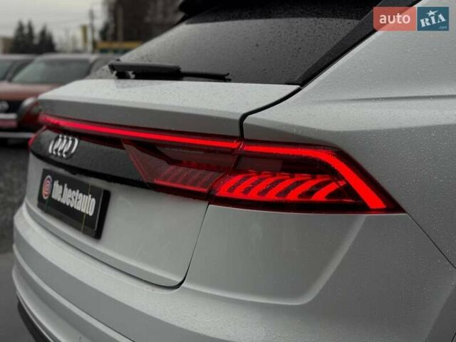 Білий Ауді Q8, об'ємом двигуна 3 л та пробігом 139 тис. км за 48000 $, фото 14 на Automoto.ua