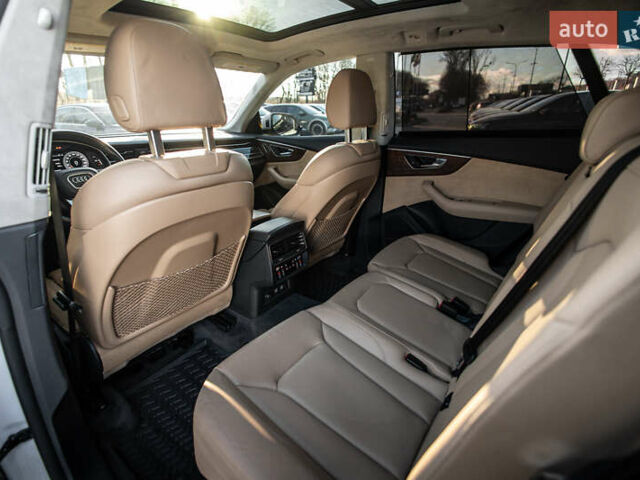 Белый Ауди Q8, объемом двигателя 3 л и пробегом 99 тыс. км за 49990 $, фото 30 на Automoto.ua