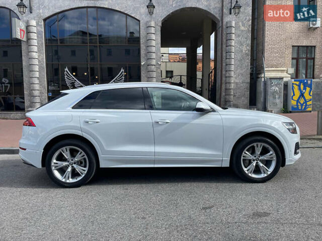 Белый Ауди Q8, объемом двигателя 3 л и пробегом 75 тыс. км за 56750 $, фото 8 на Automoto.ua