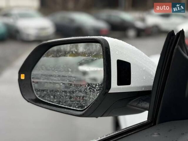 Білий Ауді Q8, об'ємом двигуна 3 л та пробігом 139 тис. км за 48000 $, фото 20 на Automoto.ua