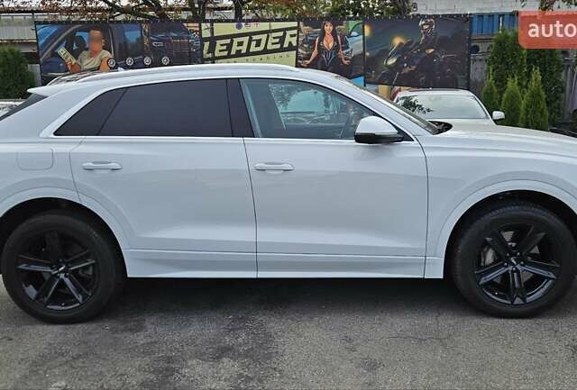 Белый Ауди Q8, объемом двигателя 3 л и пробегом 99 тыс. км за 47500 $, фото 7 на Automoto.ua