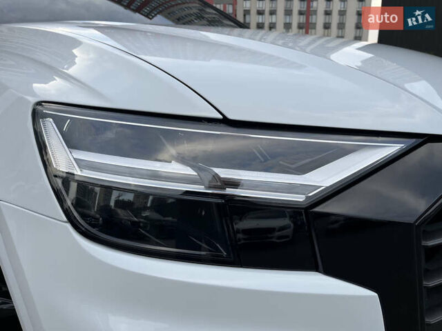 Белый Ауди Q8, объемом двигателя 3 л и пробегом 57 тыс. км за 49000 $, фото 16 на Automoto.ua