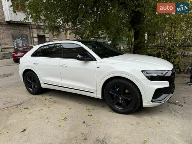 Белый Ауди Q8, объемом двигателя 3 л и пробегом 149 тыс. км за 49500 $, фото 16 на Automoto.ua