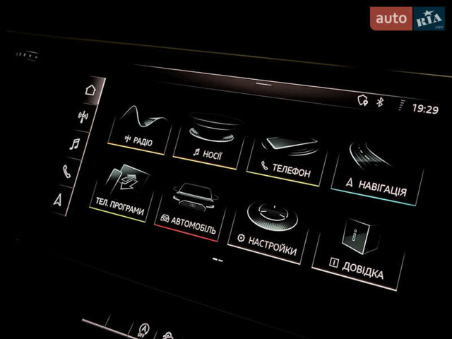 Білий Ауді Q8, об'ємом двигуна 3 л та пробігом 100 тис. км за 41999 $, фото 14 на Automoto.ua