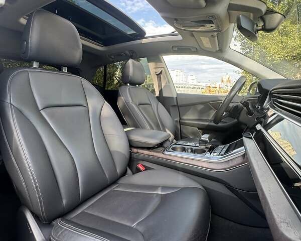 Белый Ауди Q8, объемом двигателя 3 л и пробегом 98 тыс. км за 45500 $, фото 17 на Automoto.ua