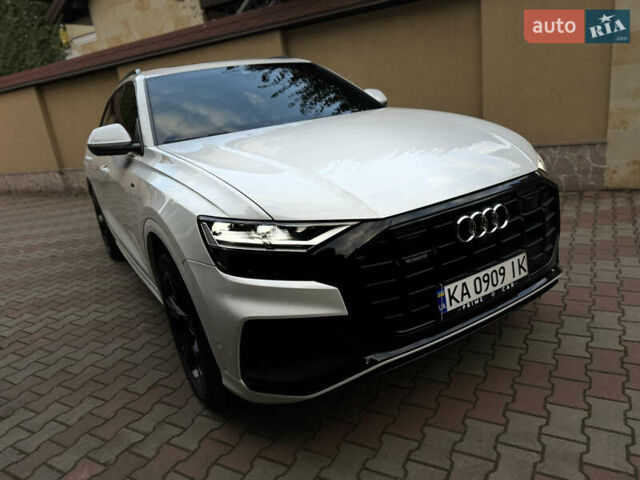 Ауди Q8 2018 в Киеве на Automoto.ua Белый Ауди Q8, объемом двигателя 3 л и пробегом 83 тыс. км за 49900 $, фото 1 на Automoto.ua