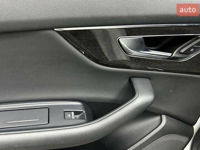 Белый Ауди Q8, объемом двигателя 3 л и пробегом 140 тыс. км за 56000 $, фото 22 на Automoto.ua