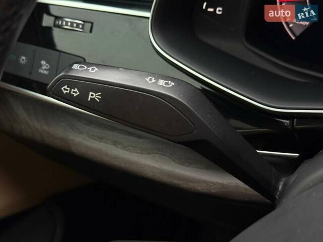 Білий Ауді Q8, об'ємом двигуна 3 л та пробігом 139 тис. км за 48000 $, фото 33 на Automoto.ua