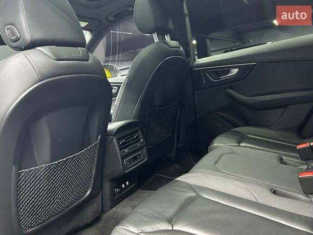Білий Ауді Q8, об'ємом двигуна 3 л та пробігом 125 тис. км за 52500 $, фото 24 на Automoto.ua