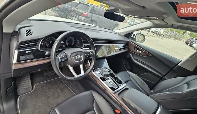 Белый Ауди Q8, объемом двигателя 3 л и пробегом 99 тыс. км за 47500 $, фото 16 на Automoto.ua