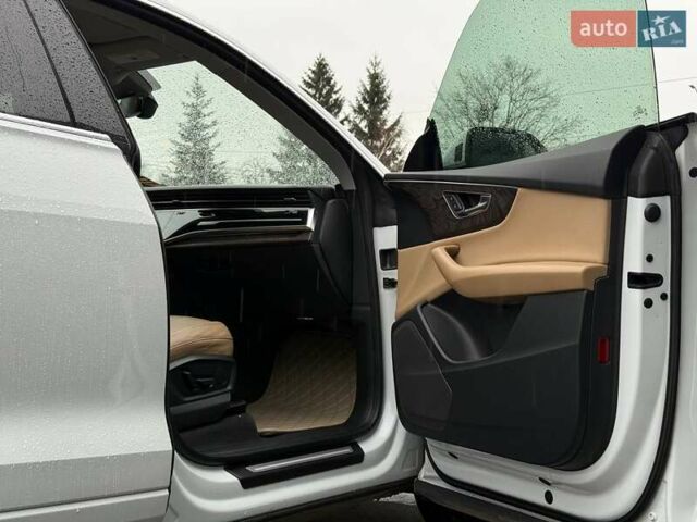 Білий Ауді Q8, об'ємом двигуна 3 л та пробігом 139 тис. км за 48000 $, фото 61 на Automoto.ua
