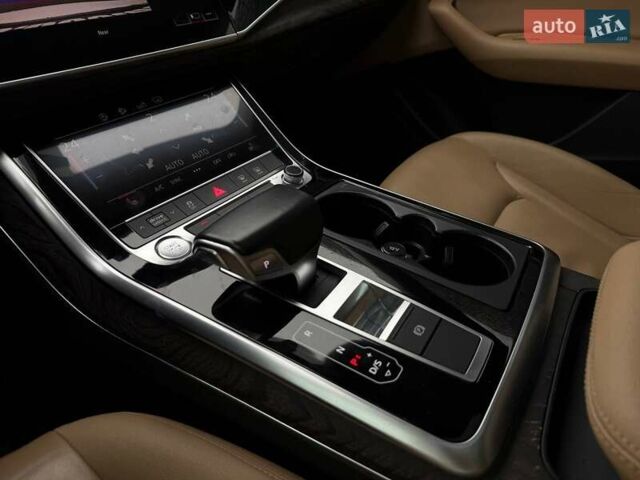 Білий Ауді Q8, об'ємом двигуна 3 л та пробігом 139 тис. км за 48000 $, фото 38 на Automoto.ua