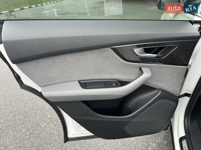 Білий Ауді Q8, об'ємом двигуна 3 л та пробігом 68 тис. км за 55500 $, фото 31 на Automoto.ua