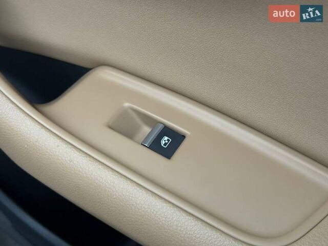 Білий Ауді Q8, об'ємом двигуна 3 л та пробігом 139 тис. км за 48000 $, фото 63 на Automoto.ua