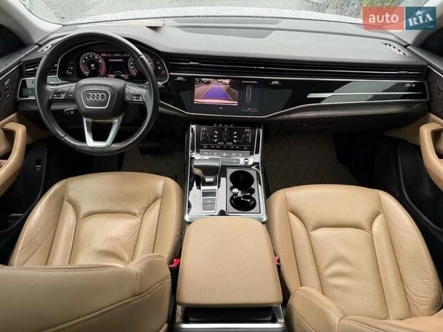 Білий Ауді Q8, об'ємом двигуна 3 л та пробігом 139 тис. км за 48000 $, фото 49 на Automoto.ua