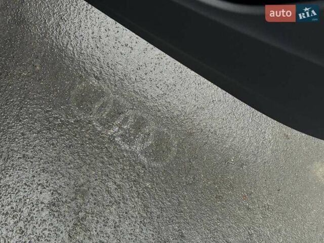 Білий Ауді Q8, об'ємом двигуна 3 л та пробігом 139 тис. км за 48000 $, фото 65 на Automoto.ua