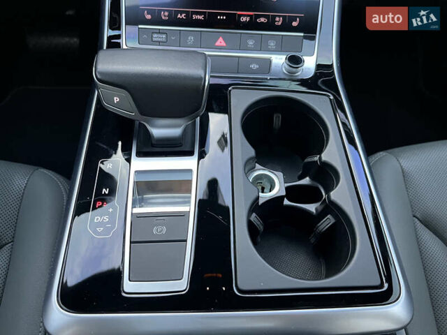 Белый Ауди Q8, объемом двигателя 3 л и пробегом 57 тыс. км за 49000 $, фото 31 на Automoto.ua