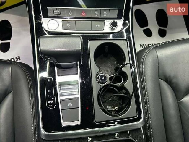 Білий Ауді Q8, об'ємом двигуна 3 л та пробігом 125 тис. км за 52500 $, фото 15 на Automoto.ua