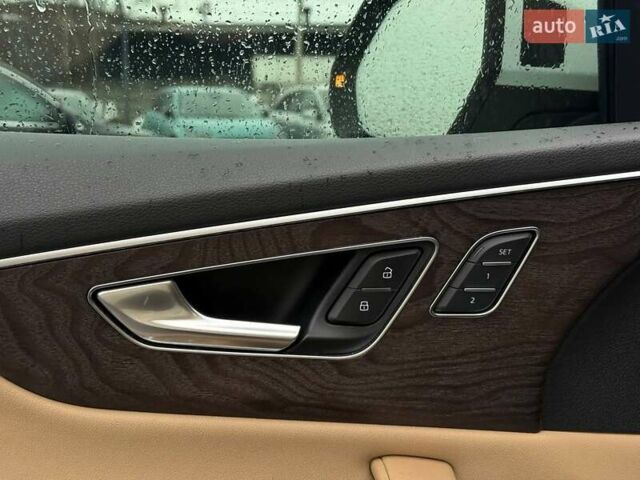 Білий Ауді Q8, об'ємом двигуна 3 л та пробігом 139 тис. км за 48000 $, фото 25 на Automoto.ua