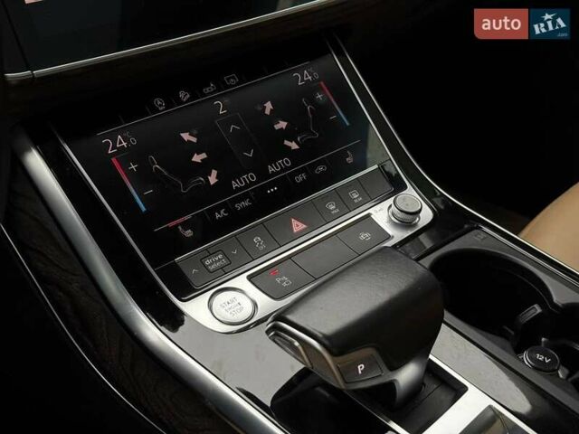 Білий Ауді Q8, об'ємом двигуна 3 л та пробігом 139 тис. км за 48000 $, фото 37 на Automoto.ua