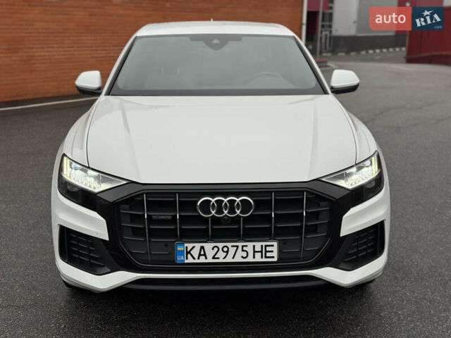 Білий Ауді Q8, об'ємом двигуна 3 л та пробігом 68 тис. км за 55500 $, фото 1 на Automoto.ua