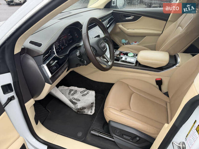 Белый Ауди Q8, объемом двигателя 3 л и пробегом 95 тыс. км за 55000 $, фото 5 на Automoto.ua