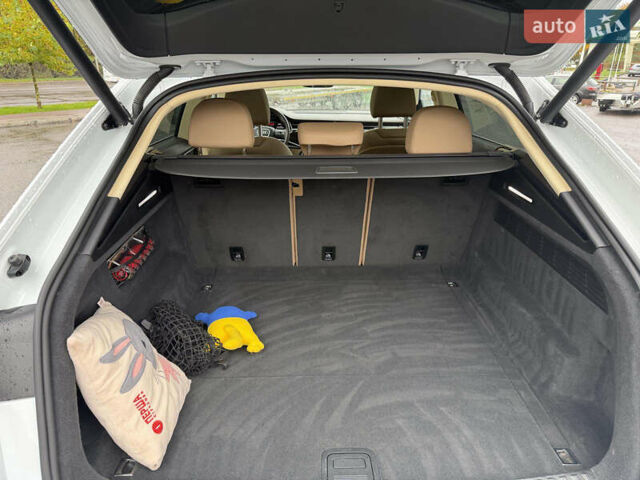 Белый Ауди Q8, объемом двигателя 3 л и пробегом 95 тыс. км за 55000 $, фото 12 на Automoto.ua