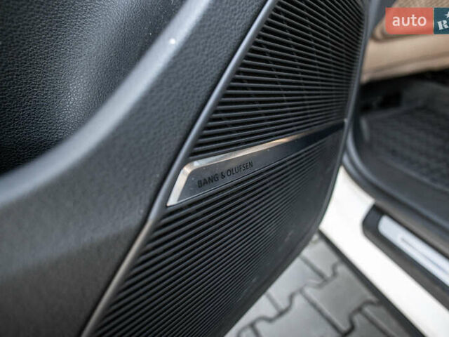 Белый Ауди Q8, объемом двигателя 3 л и пробегом 99 тыс. км за 49990 $, фото 25 на Automoto.ua