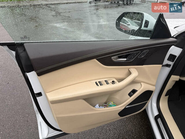 Белый Ауди Q8, объемом двигателя 3 л и пробегом 95 тыс. км за 55000 $, фото 6 на Automoto.ua