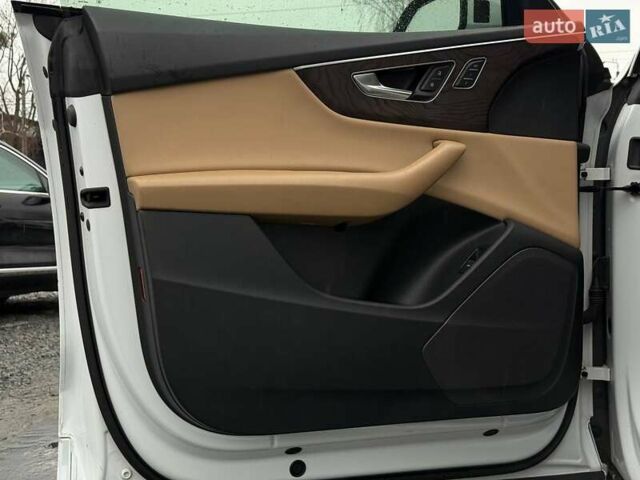Білий Ауді Q8, об'ємом двигуна 3 л та пробігом 139 тис. км за 48000 $, фото 22 на Automoto.ua