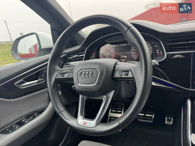 Білий Ауді Q8, об'ємом двигуна 3 л та пробігом 68 тис. км за 55500 $, фото 42 на Automoto.ua