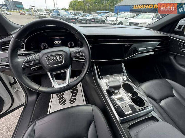 Білий Ауді Q8, об'ємом двигуна 3 л та пробігом 87 тис. км за 41000 $, фото 11 на Automoto.ua