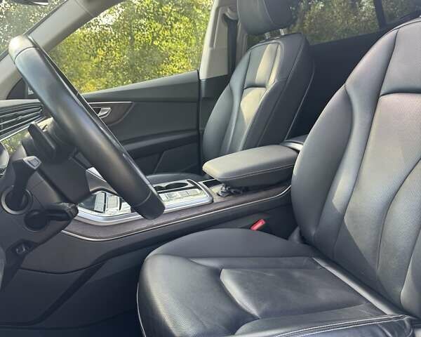 Белый Ауди Q8, объемом двигателя 3 л и пробегом 98 тыс. км за 45500 $, фото 18 на Automoto.ua