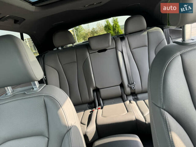 Белый Ауди Q8, объемом двигателя 3 л и пробегом 75 тыс. км за 56750 $, фото 26 на Automoto.ua