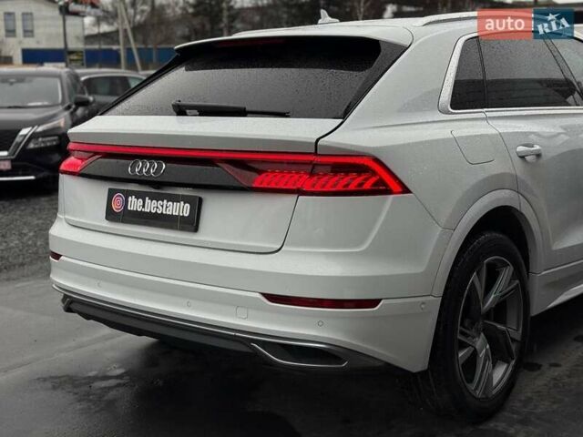 Білий Ауді Q8, об'ємом двигуна 3 л та пробігом 139 тис. км за 48000 $, фото 12 на Automoto.ua