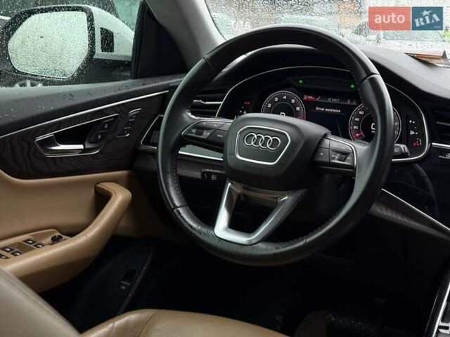Білий Ауді Q8, об'ємом двигуна 3 л та пробігом 139 тис. км за 48000 $, фото 52 на Automoto.ua