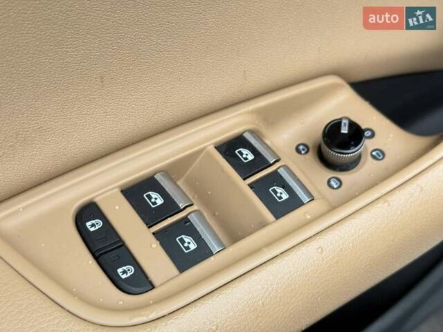 Білий Ауді Q8, об'ємом двигуна 3 л та пробігом 139 тис. км за 48000 $, фото 23 на Automoto.ua