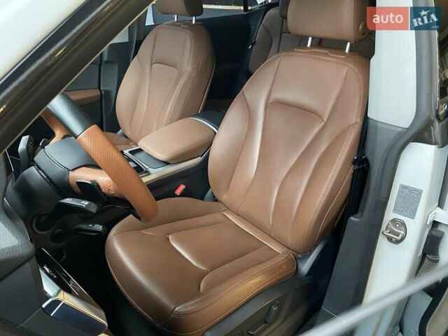 Белый Ауди Q8, объемом двигателя 2.97 л и пробегом 83 тыс. км за 55000 $, фото 15 на Automoto.ua