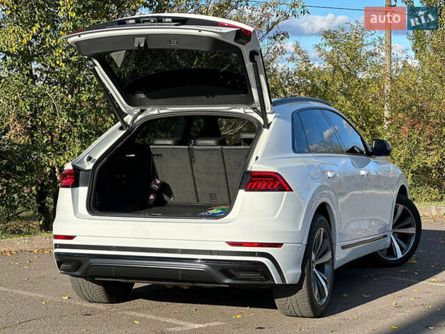 Ауди Q8 2018 в Кривом Роге на Automoto.ua Белый Ауди Q8, объемом двигателя 3 л и пробегом 93 тыс. км за 57999 $, фото 11 на Automoto.ua