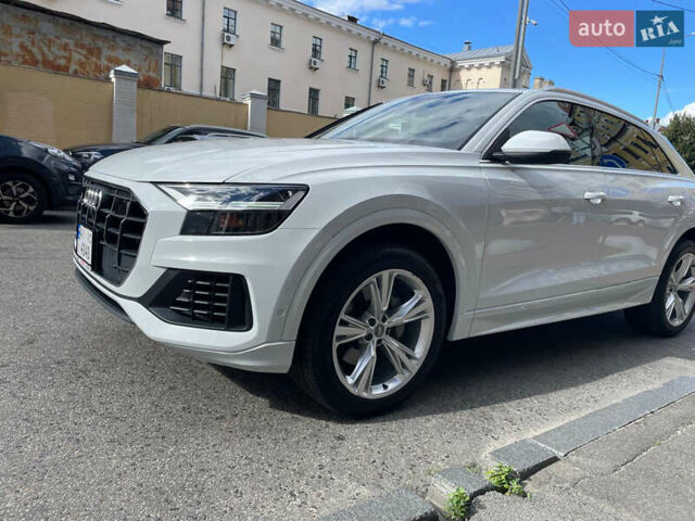 Белый Ауди Q8, объемом двигателя 3 л и пробегом 75 тыс. км за 56750 $, фото 5 на Automoto.ua